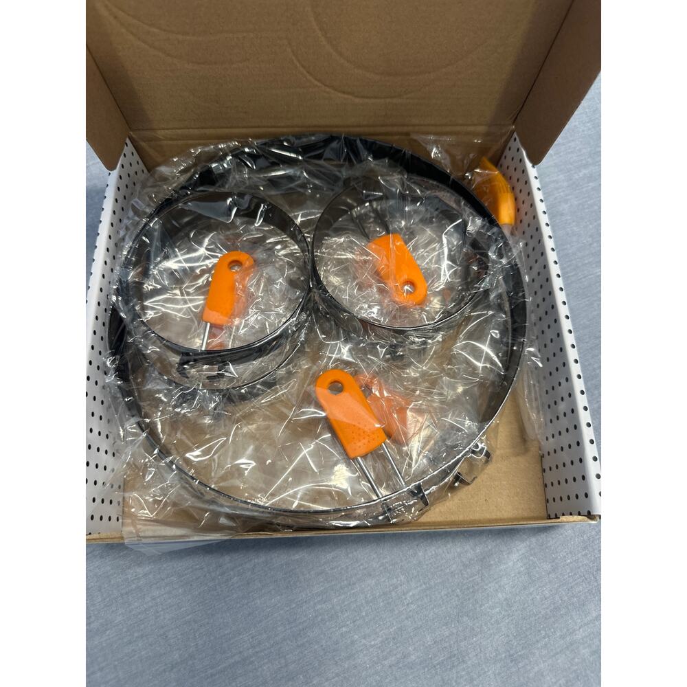 Non-stick Round Crumpet Egg Ring Set with Heat-resistant Silicone Handle - Picture 3 of 4
